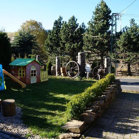 Chalupa Nela Apartmany Haj U Loucne Pod Klinovcem Loucna pod Klinovcem Exterior photo